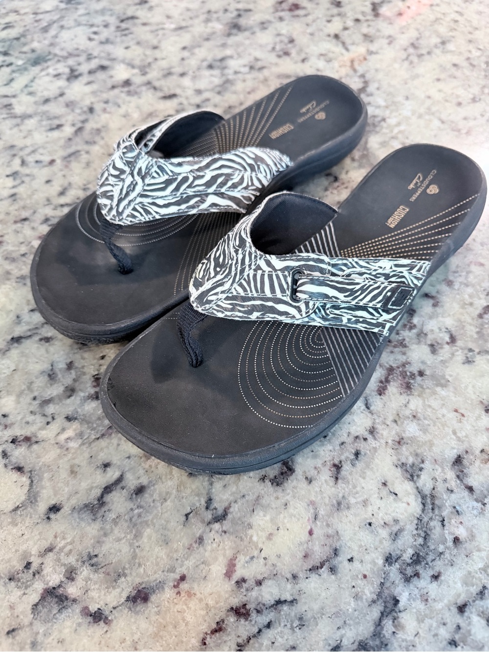 Clarks Black Sandal Flip Flops with White Zebra Print Straps